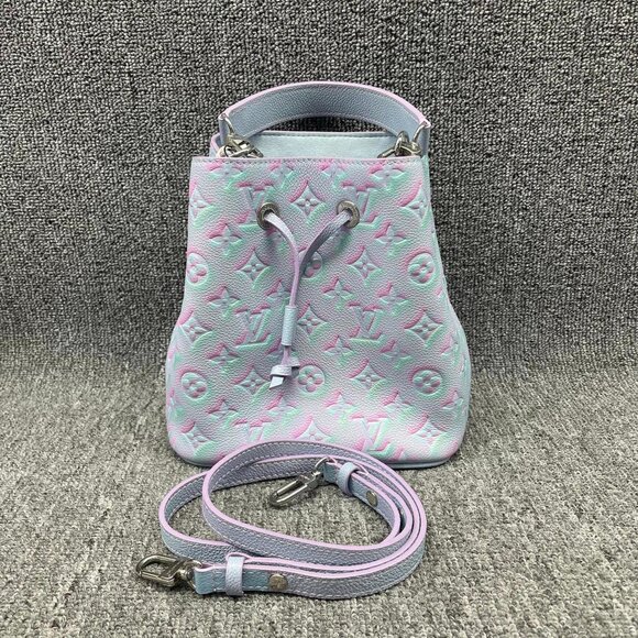 Louis Vuitton Handbags - 100% Authentic Louis Vuitton Neo Noe Empreinte Bucket Bag